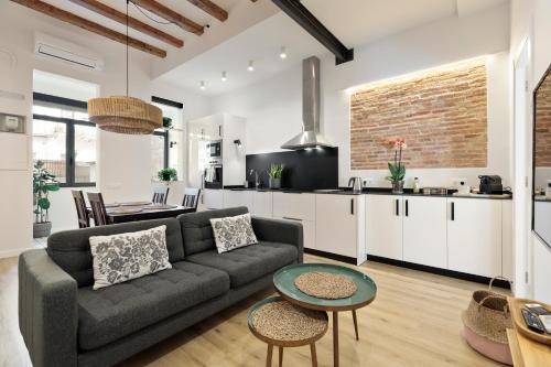 Poble Sec Charming Apartment