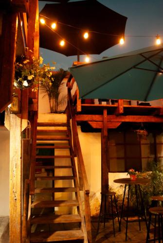 アンティグア・グアテマラにあるKamazoztz Hostel and Travelのギャラリーの写真