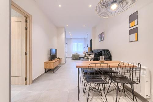TV a/nebo společenská místnost v ubytování Apartamentos Basarrate Self Check in