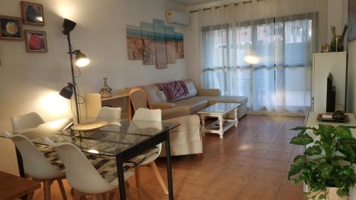 ATLANTERRA BAJO. SALIDA DIRECTA. URBANIZACIÓN DE LUJO. PISCINAS CANCHAS PÁDEL. WIFI Y A/A