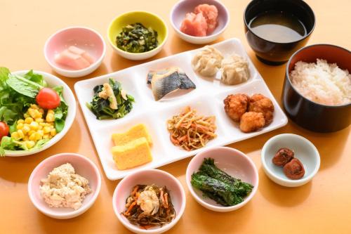 Mad på ryokanen eller i nærheden