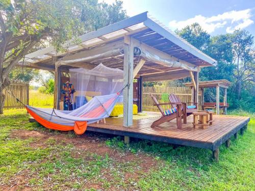 Сад в Hluhluwe Bush Camp Glamping Village