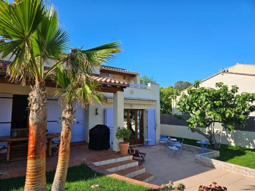 Au pied du Massif des Costes