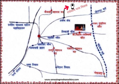 mapa pola bitwy z czerwonymi strzałami w obiekcie Radhesham bhakt niwas w mieście Pandharpur