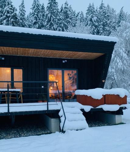 HJEM - Tiny Homes direkt am Wald zwischen Allgäu & Bodensee semasa musim sejuk
