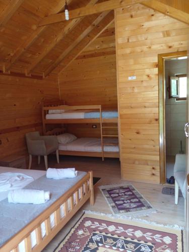Postel nebo postele na pokoji v ubytování CNTR PARK VALBONa