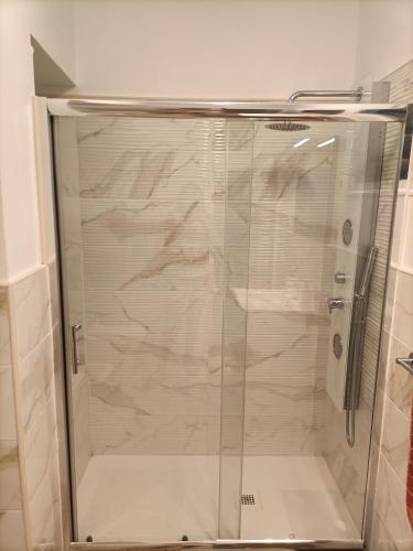 Ένα μπάνιο στο TARAJALLUXURYROOM