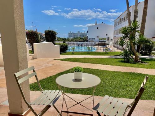Xoriguer -Apartamento con piscina junto la playa