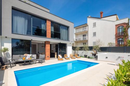 Luxury Villa Etera with Heated Pool