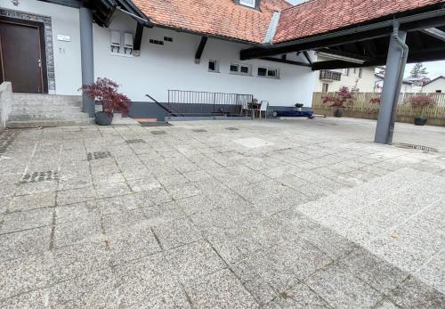 アパートメントが所在する建物