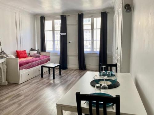 Charmant studio plein centre historique - 071