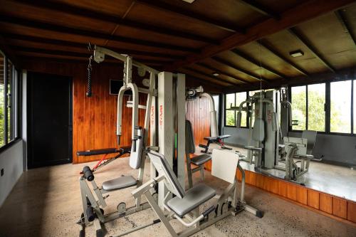 Gimnasio o instalaciones de fitness de Aarunya Nature Resort - Kandy