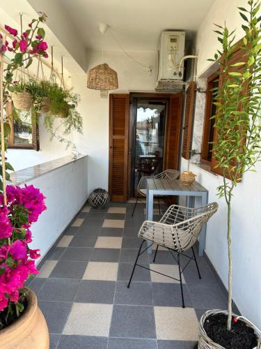 Χώρος καθιστικού στο Nice, spacious and bright apartment in Thermi, Thessaloniki.