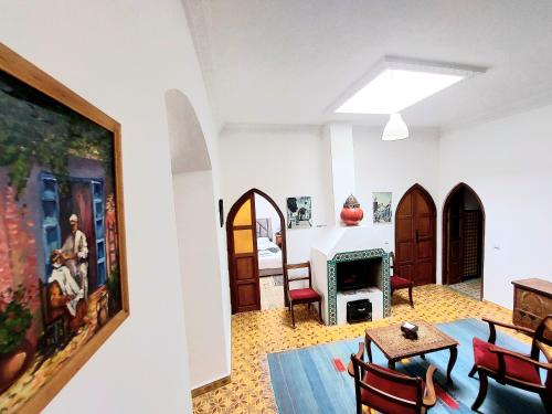 Χώρος καθιστικού στο DARNA Tangier Classic Home Steps to Kasbah