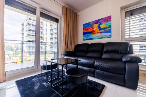 Luxury Apartment With Spa Bath- City Centre, Free Parking by StayNest