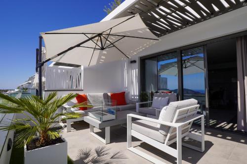 Seascape Luxury Apartment