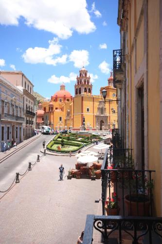 El barrio de los alrededores o un barrio cerca de este hotel