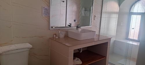 Ένα μπάνιο στο Hostal Colonial Potosi