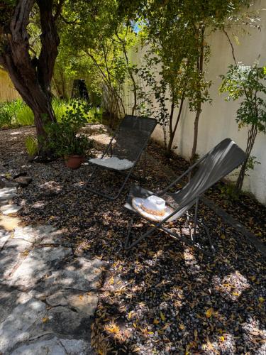 Photo de la galerie de l'établissement Villa Butterfly - Family apartment with garden near beach, à Juan-les-Pins