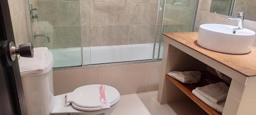 Ένα μπάνιο στο Hostal Colonial Potosi