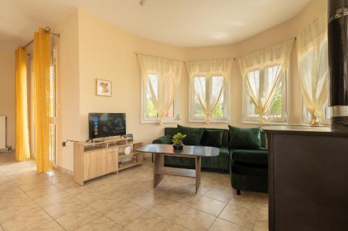 Μια τηλεόραση ή/και κέντρο ψυχαγωγίας στο Villa Veg