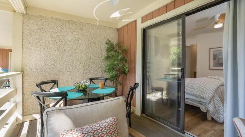 Walk to the Beach Contemporary Coastal Villa Fully Remodeled Spring 2024 Expansive Balcony photo 14