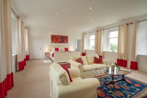 Χώρος καθιστικού στο Alexander House 24 - Self Catering