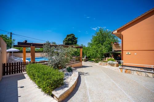 Gallery image of E-M Apartments with Private pool in Medulin