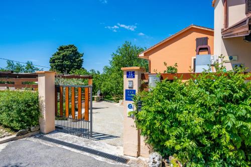 Gallery image of E-M Apartments with Private pool in Medulin
