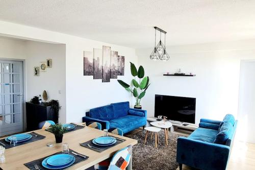 Appartement Standing 110m2 lumineux, Clim, balcons