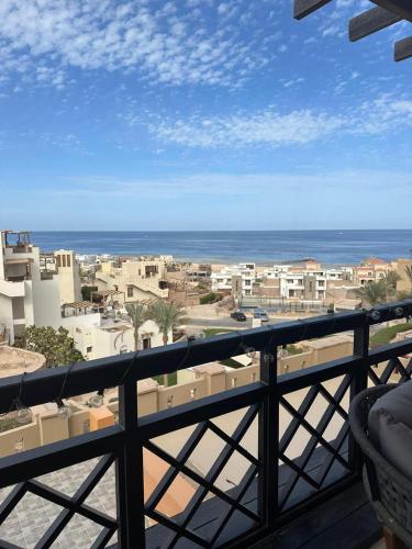 Azzurra Sahl Haseesh