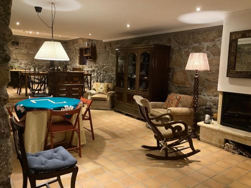 Ruang duduk di Bergui Guesthouse - Em Guimarães desde 2017