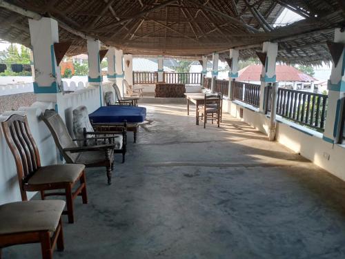 Restoran ili drugo mesto za obedovanje u objektu Bahari Guest House
