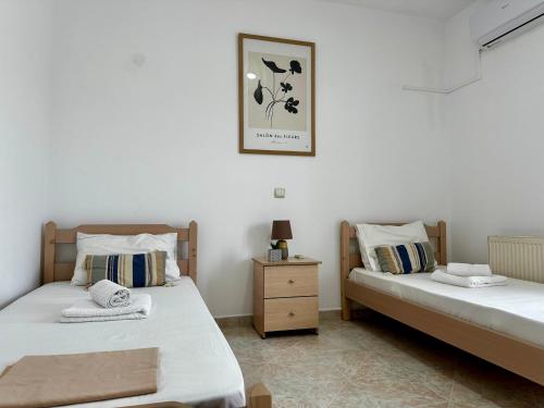 Spacious Stay in Town, with Balcony - El Greco Apartments No 3