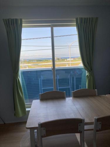 Φωτογραφία από το άλμπουμ του ocean kids mint 水平線一望できる海辺の大自然を満喫する貸別荘 南房総白浜 σε Hongō