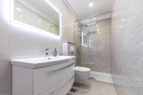 Seaside apartments with a swimming pool Razanj, Rogoznica - 9723