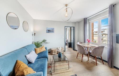 Beautiful Apartment In Saint-Malo