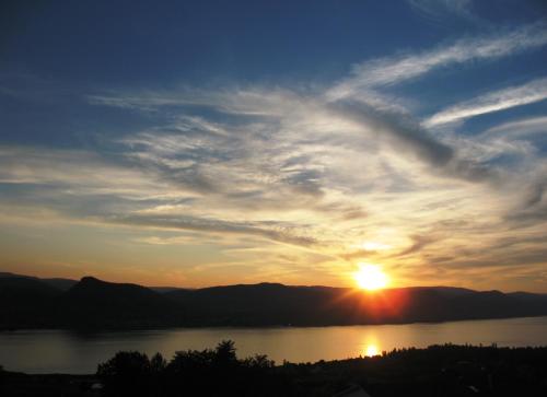 Above Naramata Bed & Breakfast – Photos 4