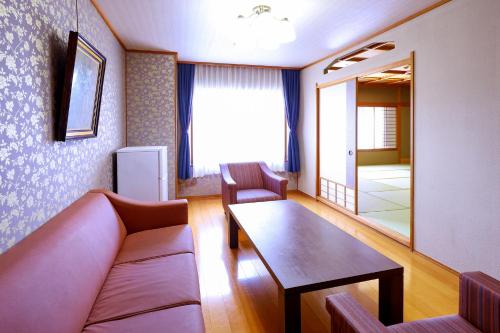 Un lugar para sentarse en Ooedo Onsen Monogatari Premium Yamashitaya