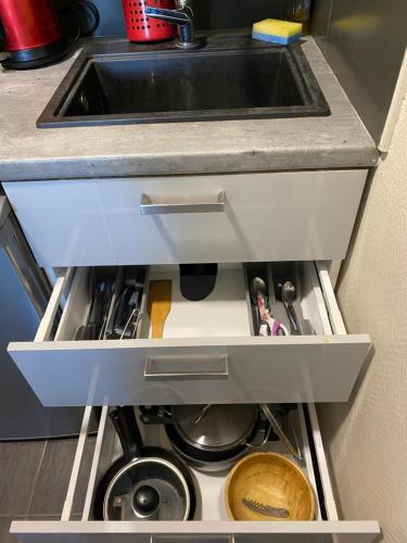 Dapur atau dapur kecil di Entire apartment
