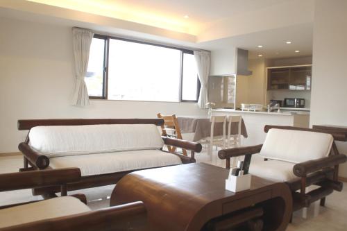 Khu vực ghế ngồi tại La Hacienda Marina Bay Chatan