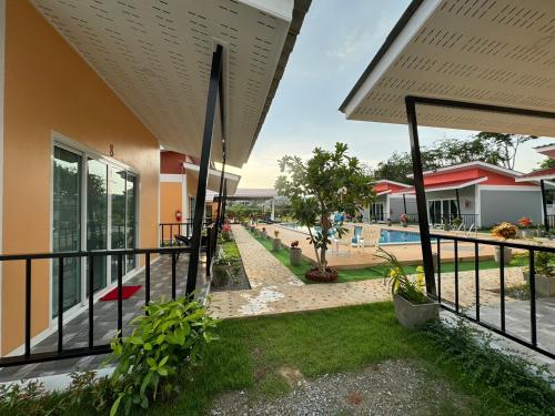 Jardin de l'établissement พัชรี รีสอร์ท ภูเก็ต Patcharee Resort Phuket