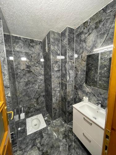 Ένα μπάνιο στο Şehir merkezinde site içerisinde lüks daire