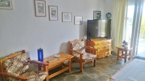 Μια τηλεόραση ή/και κέντρο ψυχαγωγίας στο Olga Studio for 3 persons at sozopoli halkidiki