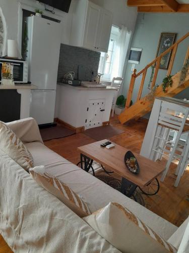 Gallery image of Archontissa Sea View House in Mesongi