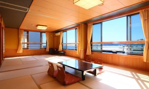 Un paisaje natural cerca del ryokan
