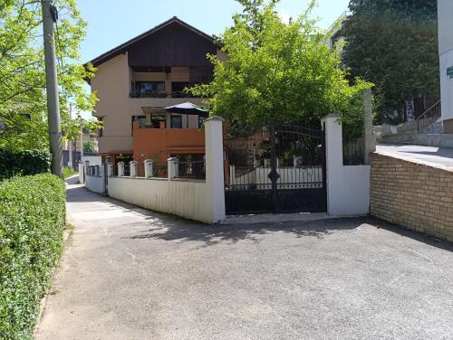 Bygningen som lejligheden ligger i