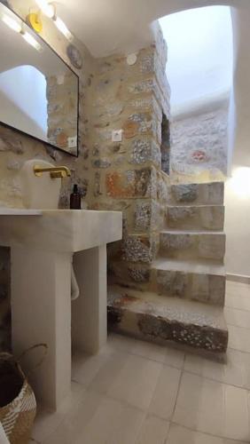 Gallery image of Rafaela 2 floor suite in Pirgos Dhirou