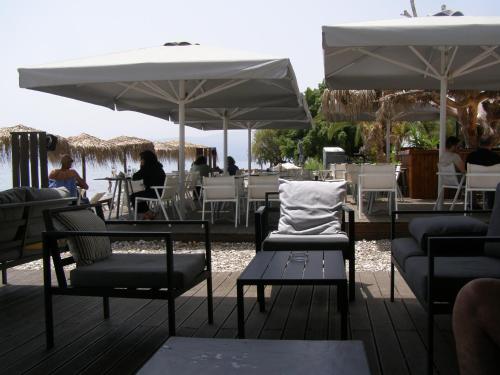 Χώρος καθιστικού στο Doll house next to the sea