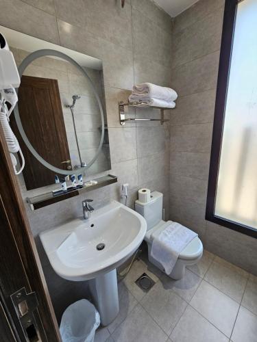 الشقق الفاخرة Modern Apartments of 3 Bedrooms 5 minutes to Haram